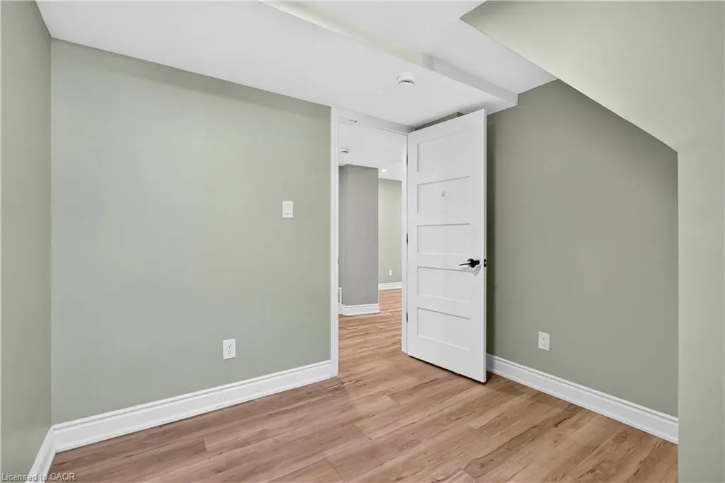 592 Aberdeen Avenue #1