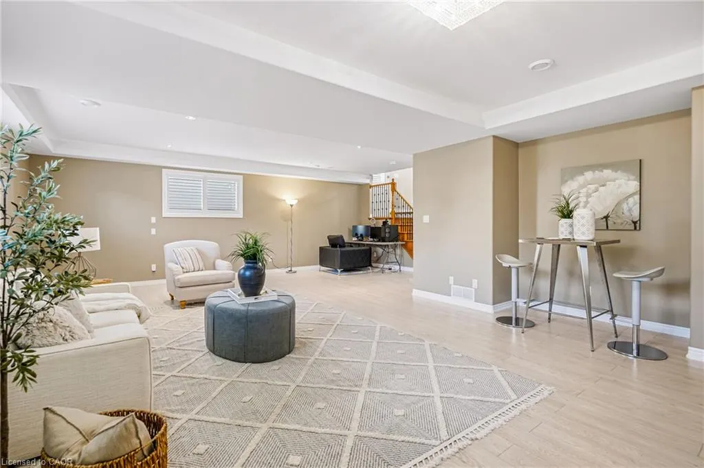 17 First St Louth