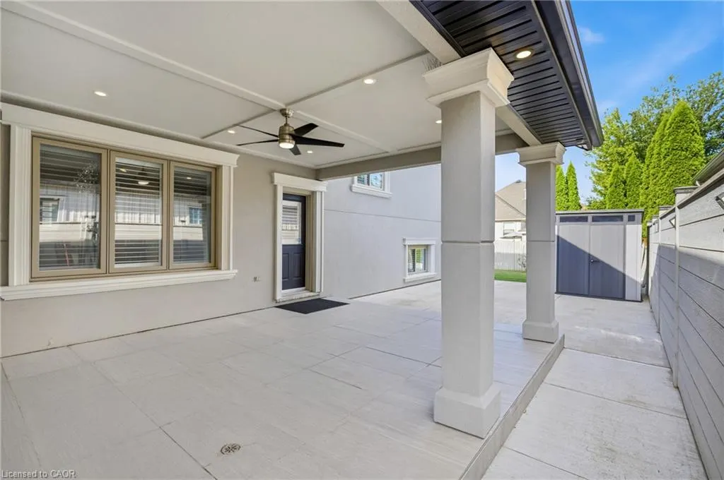 17 First St Louth