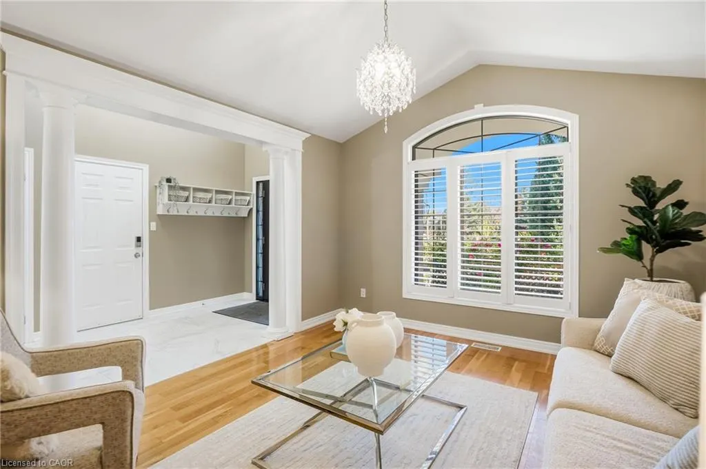 17 First St Louth