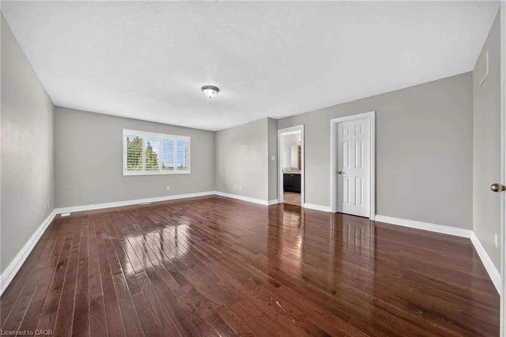 103 Swift Crescent