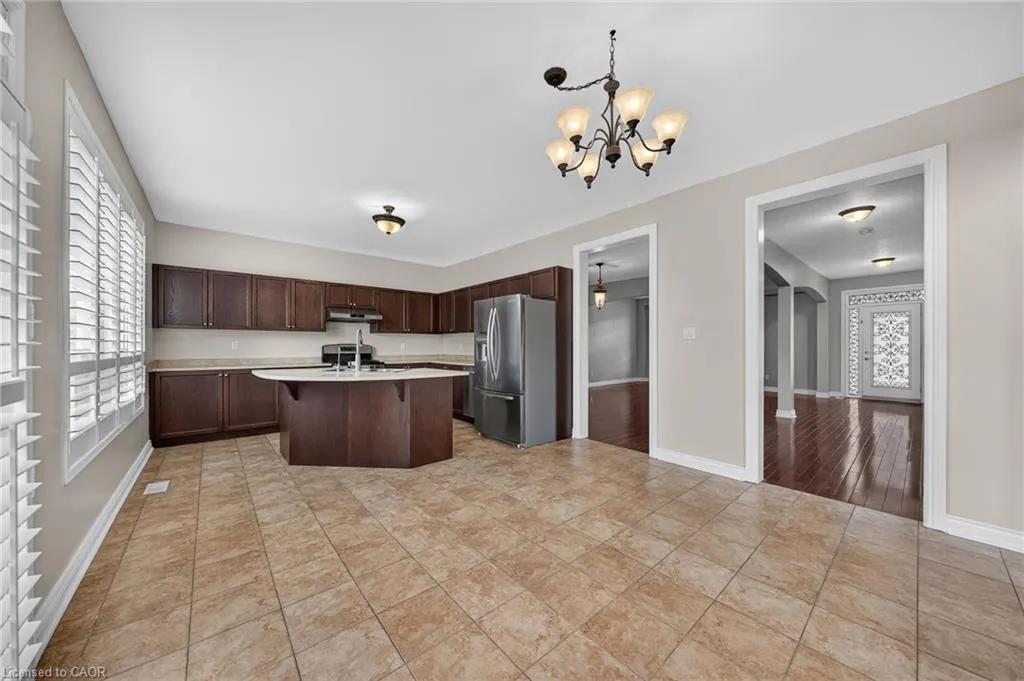 103 Swift Crescent