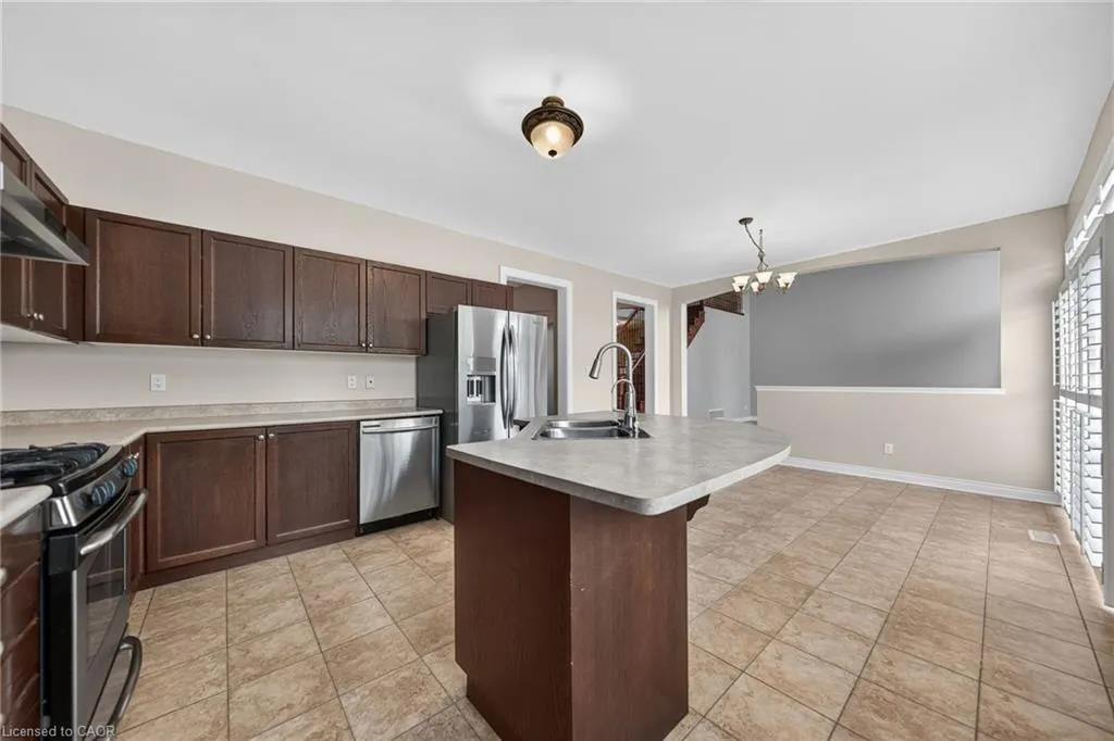 103 Swift Crescent