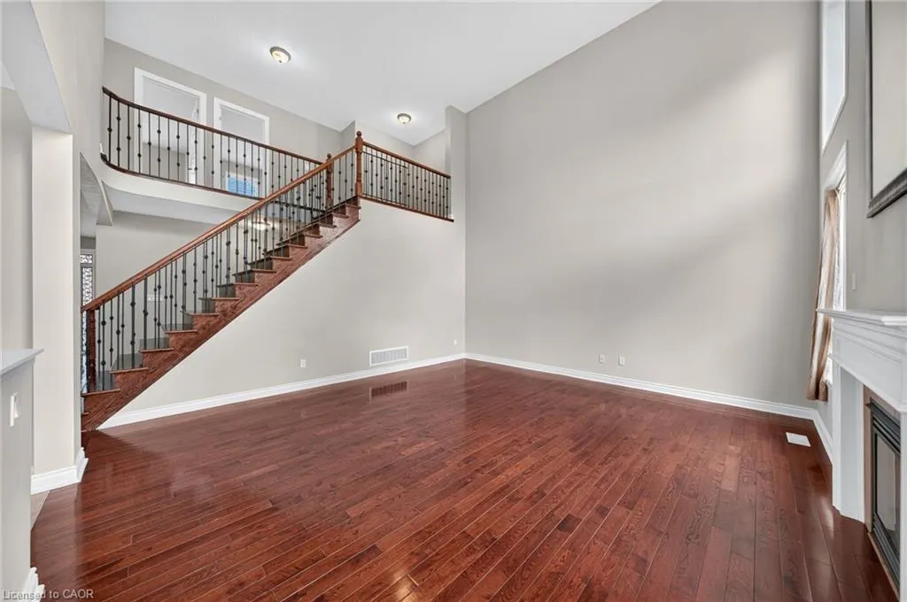 103 Swift Crescent