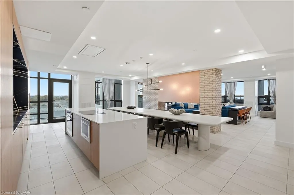 461 Green Road #206