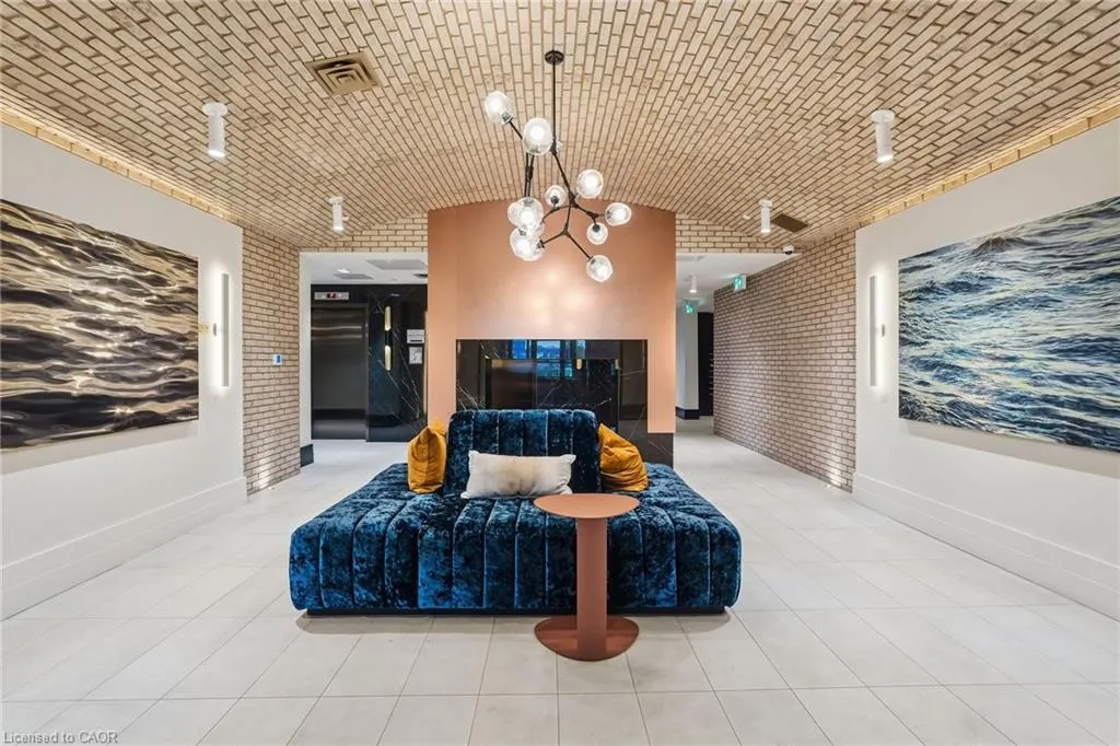 461 Green Road #206