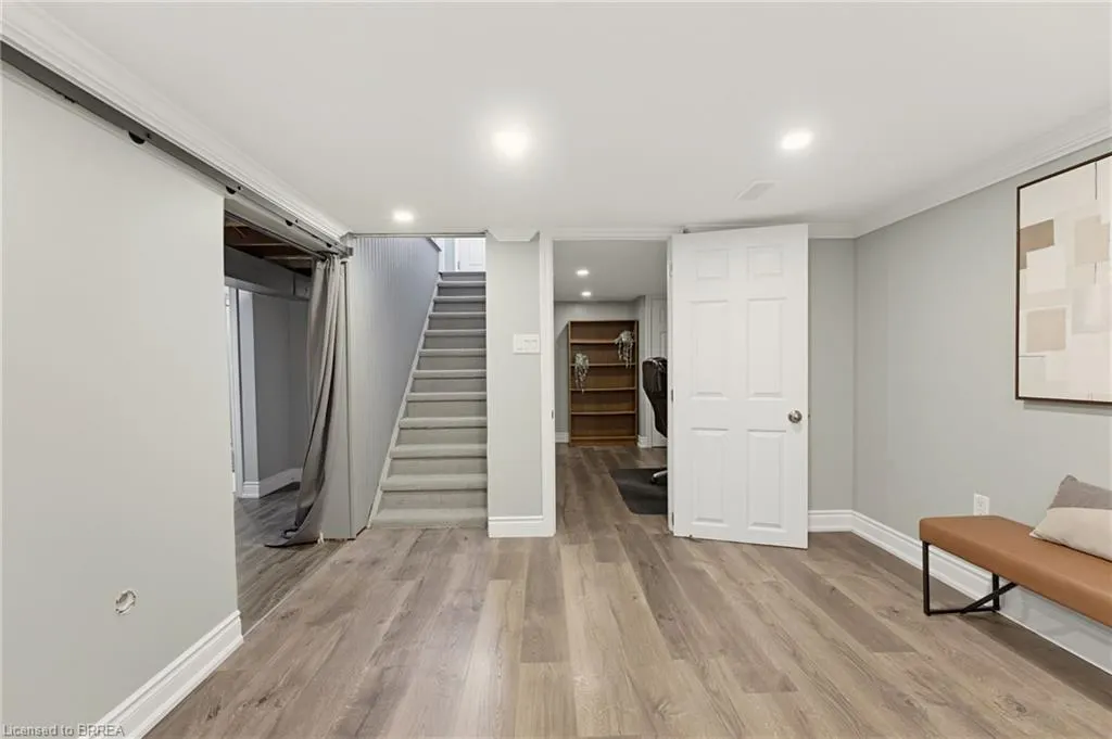 38 Varadi Avenue