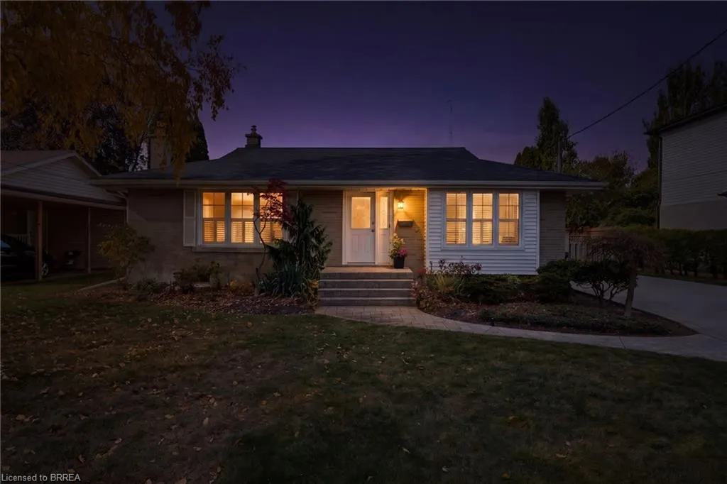 38 Varadi Avenue