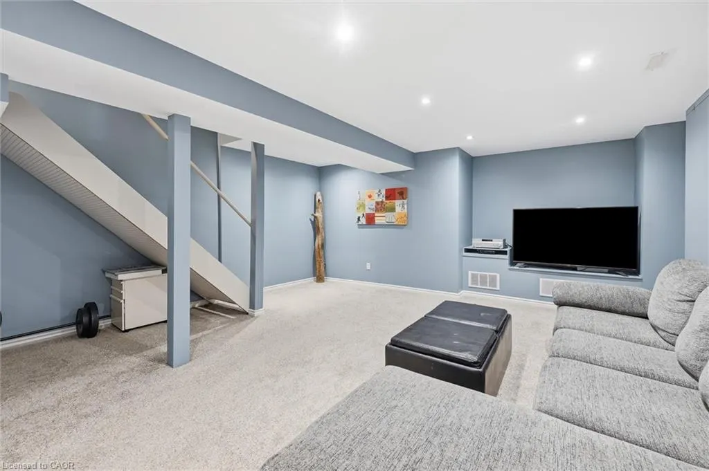 2206 Casselman Court