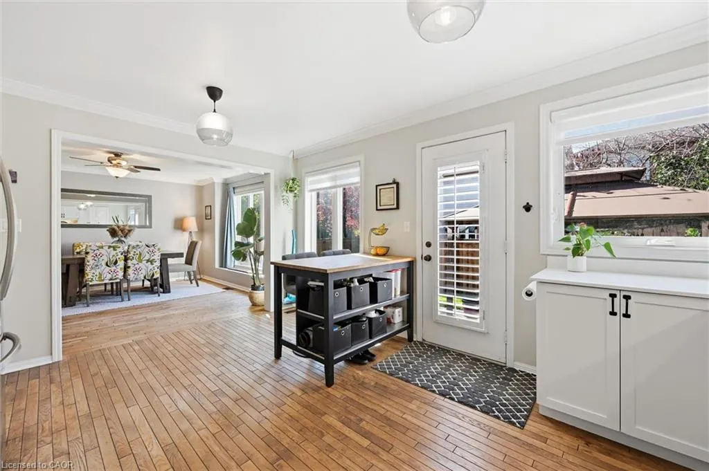 2206 Casselman Court