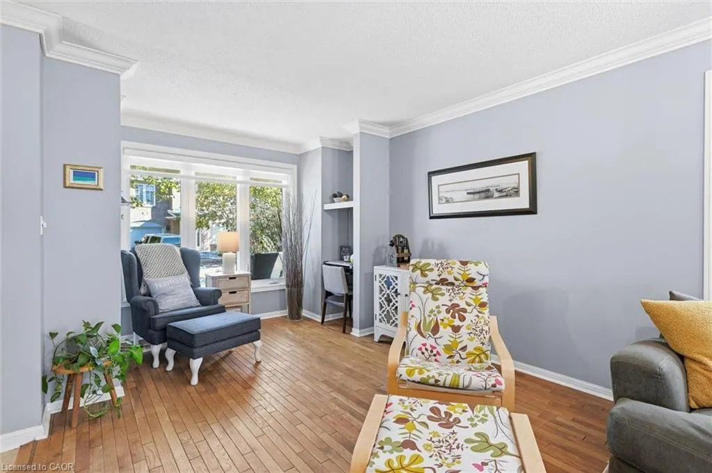 2206 Casselman Court