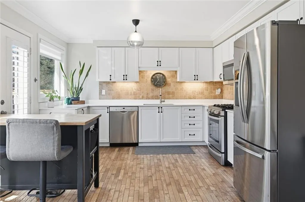 2206 Casselman Court