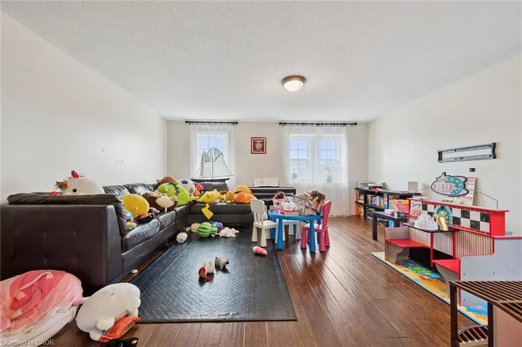 2254 Norfolk Drive