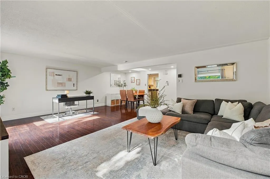 220 Salisbury Avenue #13