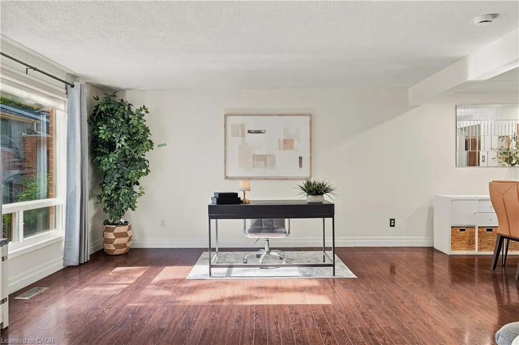 220 Salisbury Avenue #13