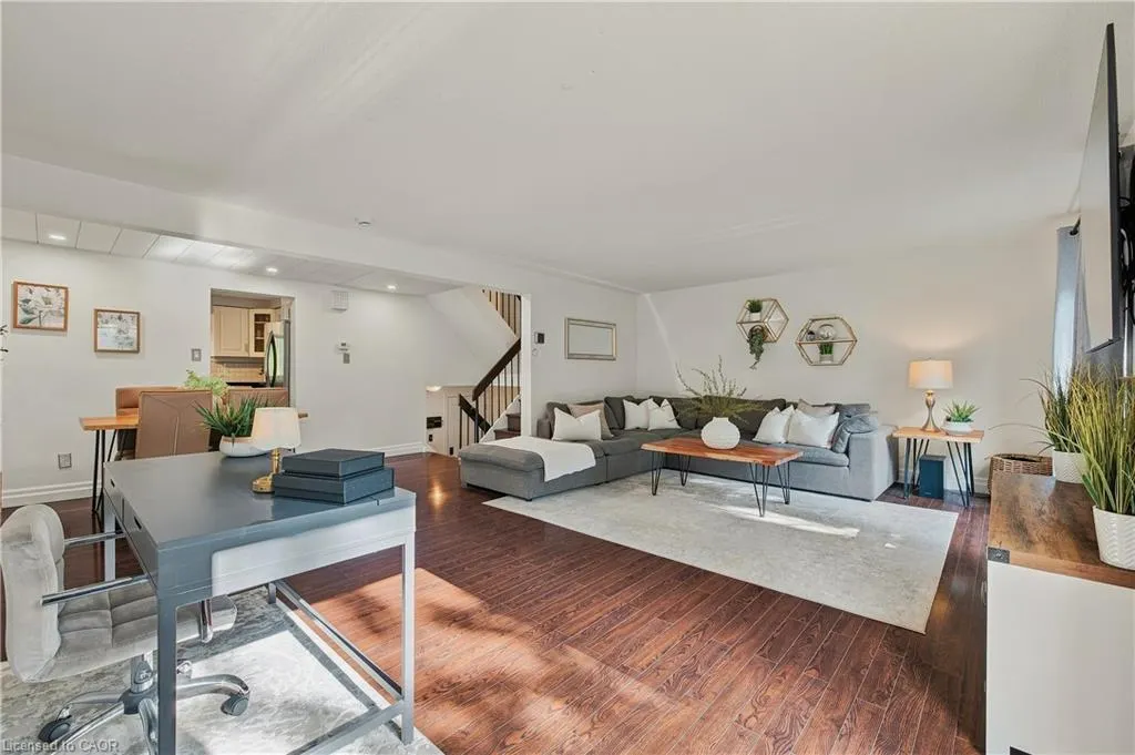 220 Salisbury Avenue #13