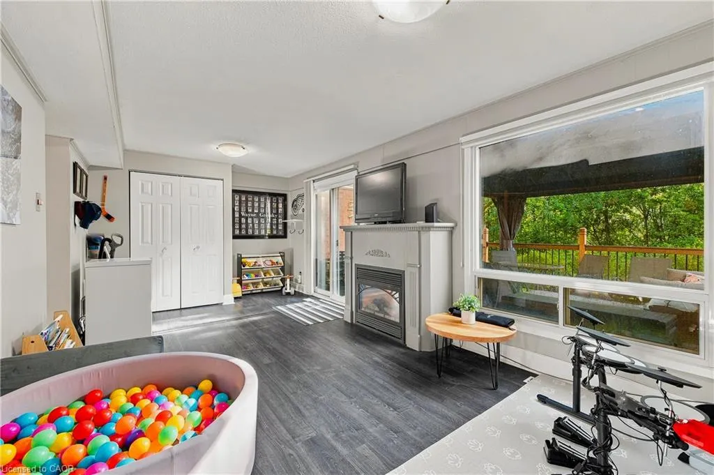 220 Salisbury Avenue #13