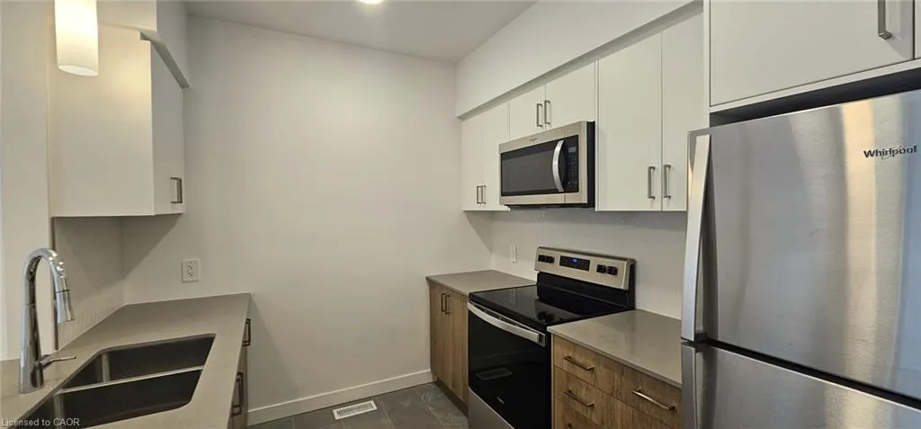 31 Mill Street #9