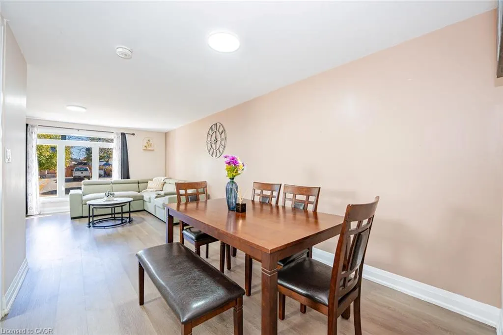 38 Manley Crescent