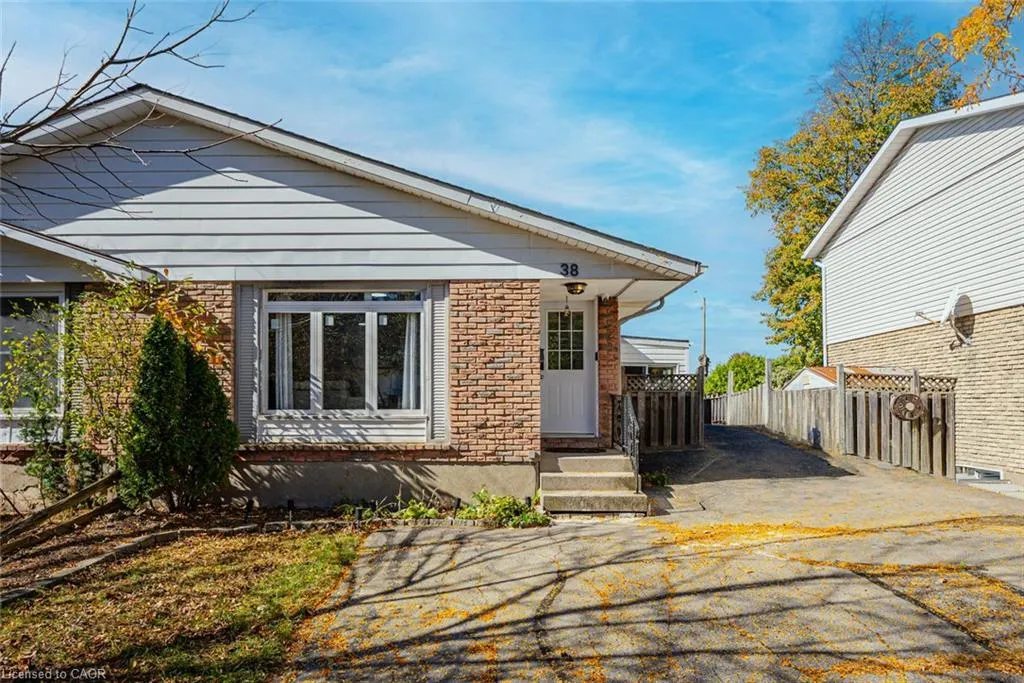 38 Manley Crescent
