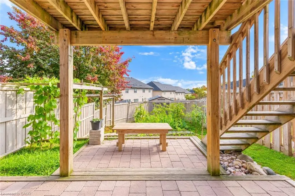 639 Crawford Crescent