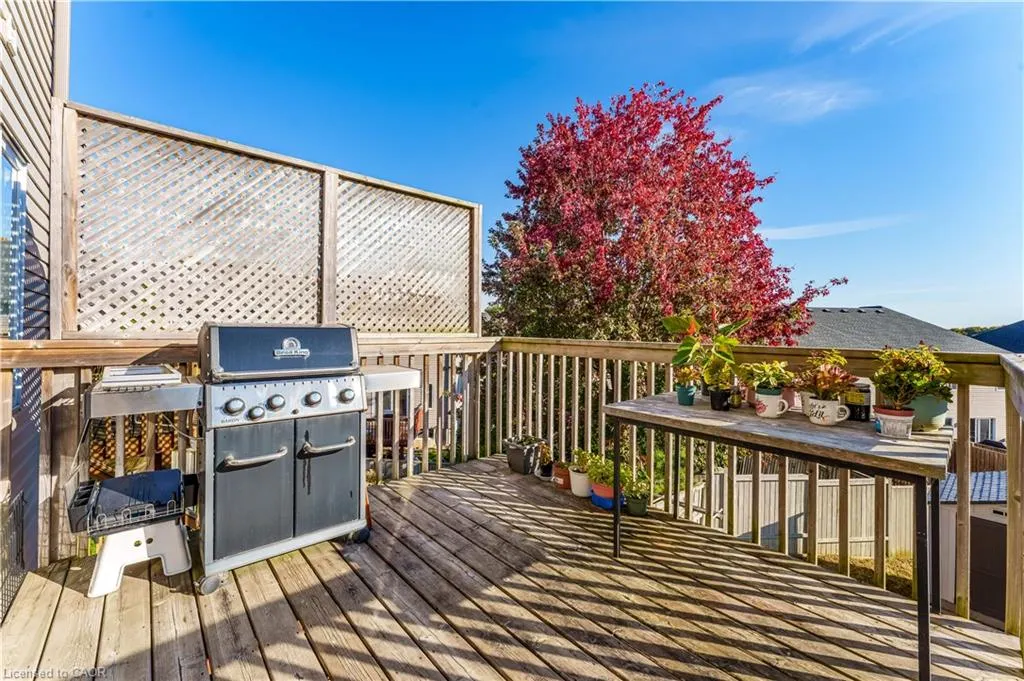 639 Crawford Crescent