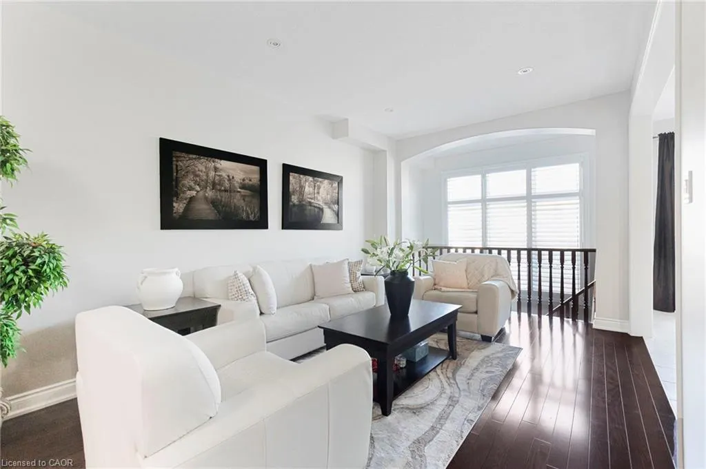 4142 Judson Common