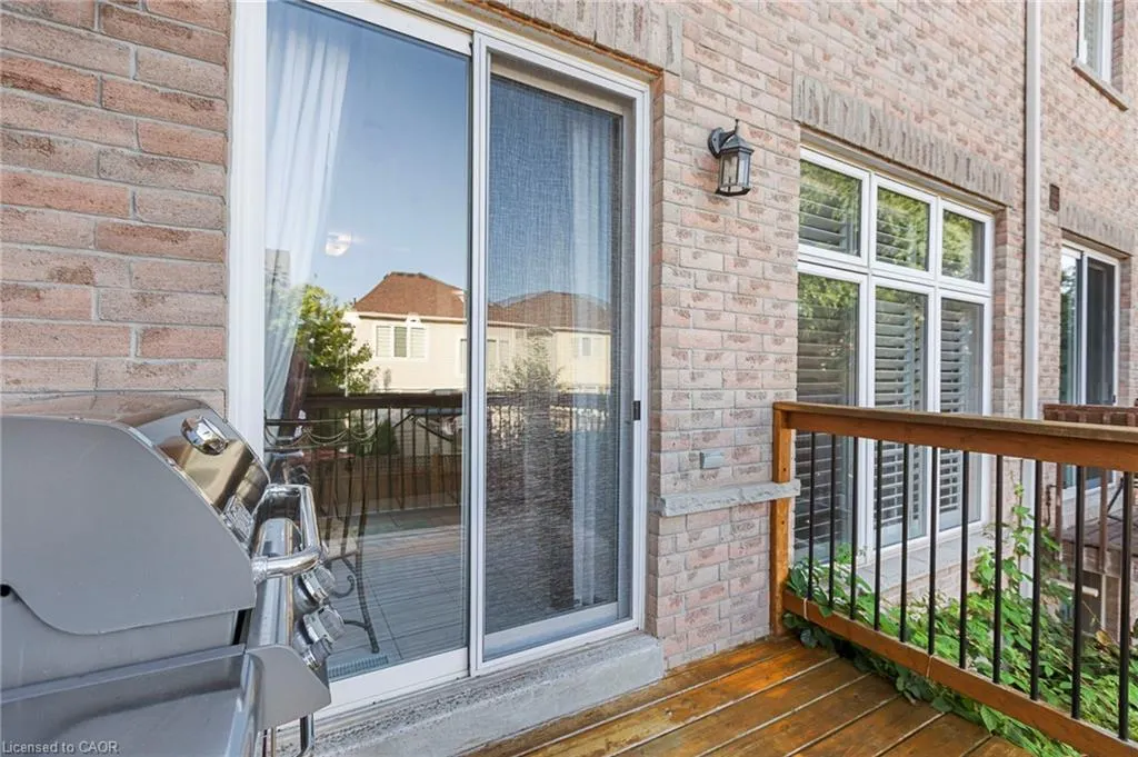 4142 Judson Common