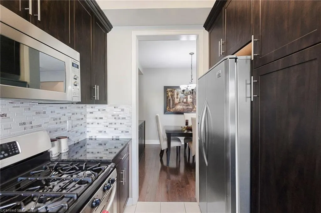 4142 Judson Common
