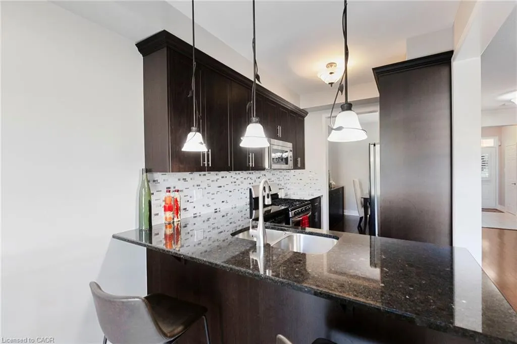 4142 Judson Common