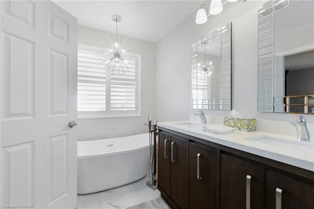 4142 Judson Common