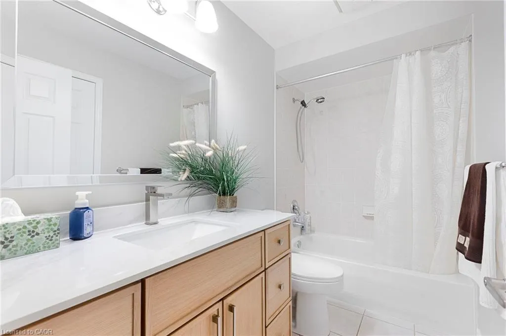 4142 Judson Common