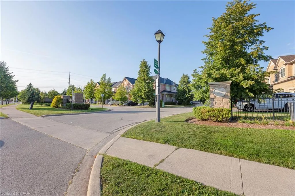 4142 Judson Common