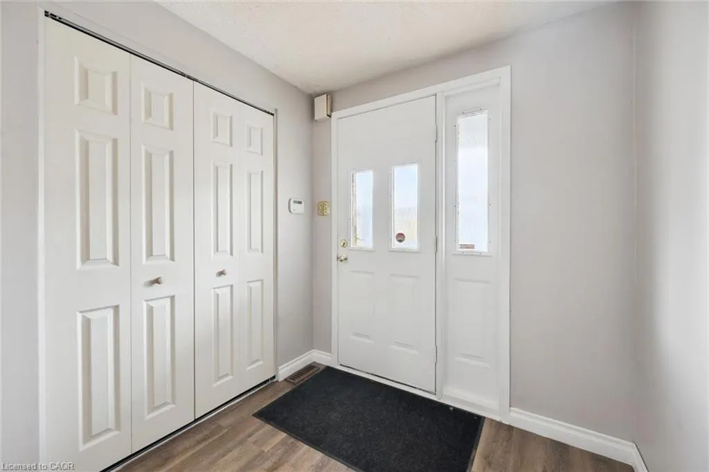 64 Frobisher Court