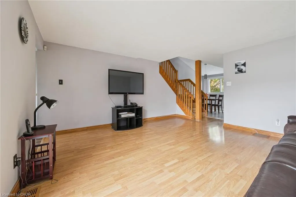 64 Frobisher Court