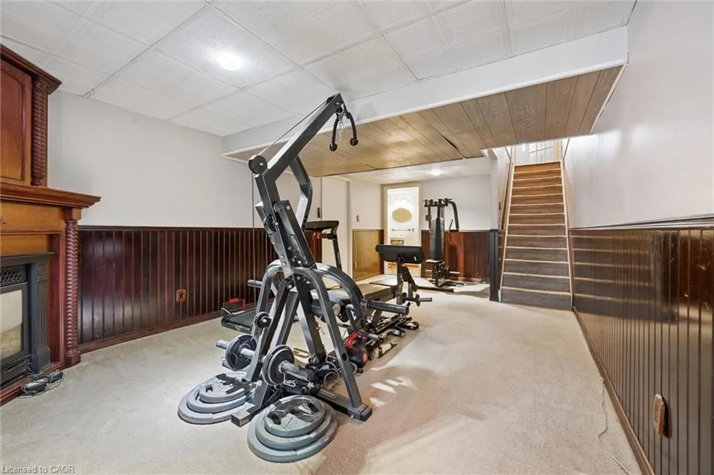 64 Frobisher Court