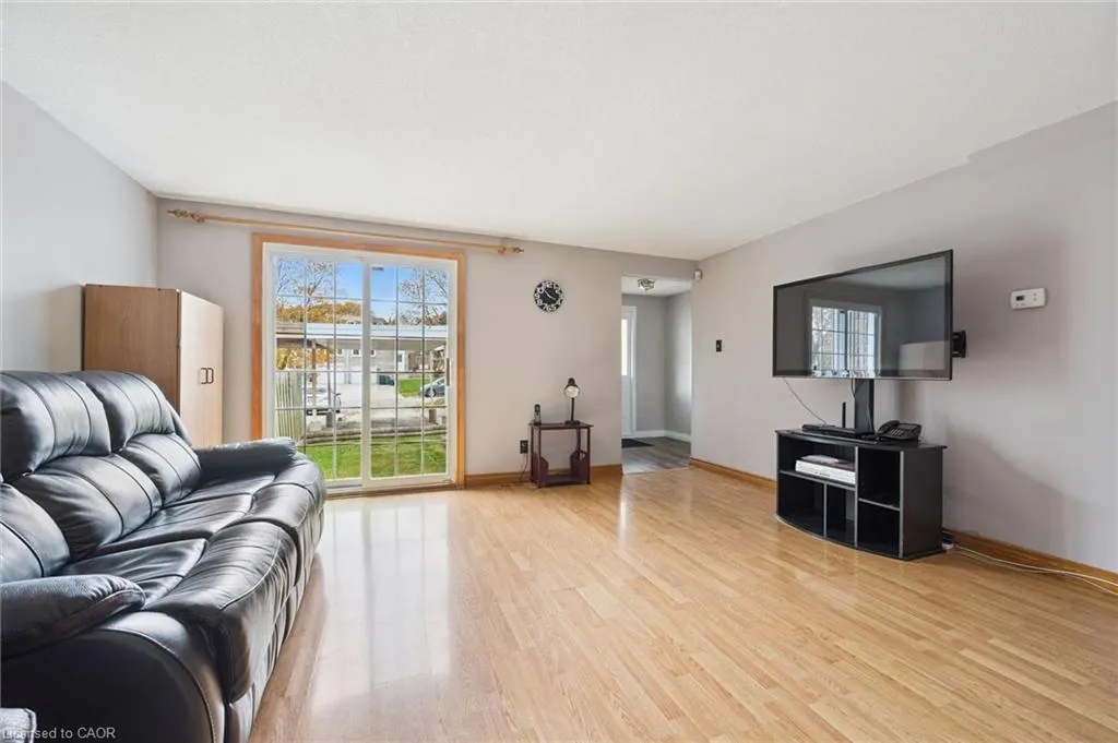 64 Frobisher Court