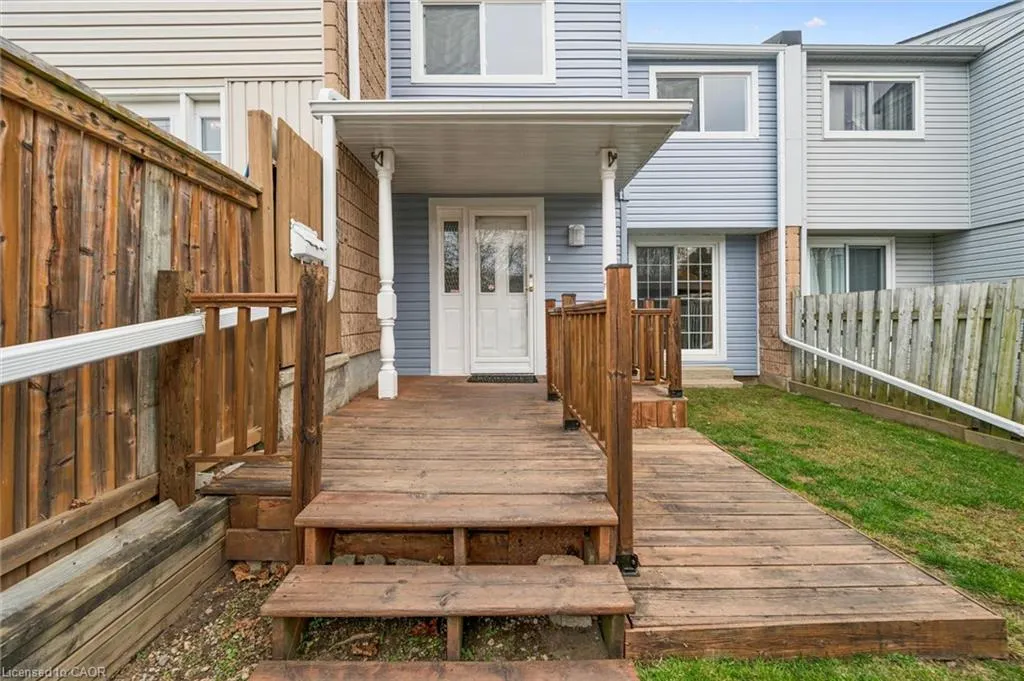 64 Frobisher Court