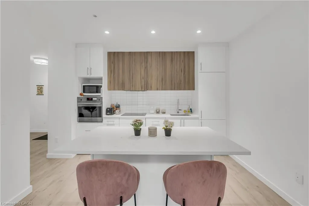 181 King Street S #1408