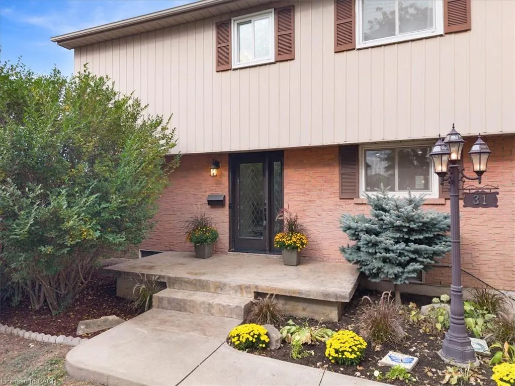 31 Berrisfield Crescent