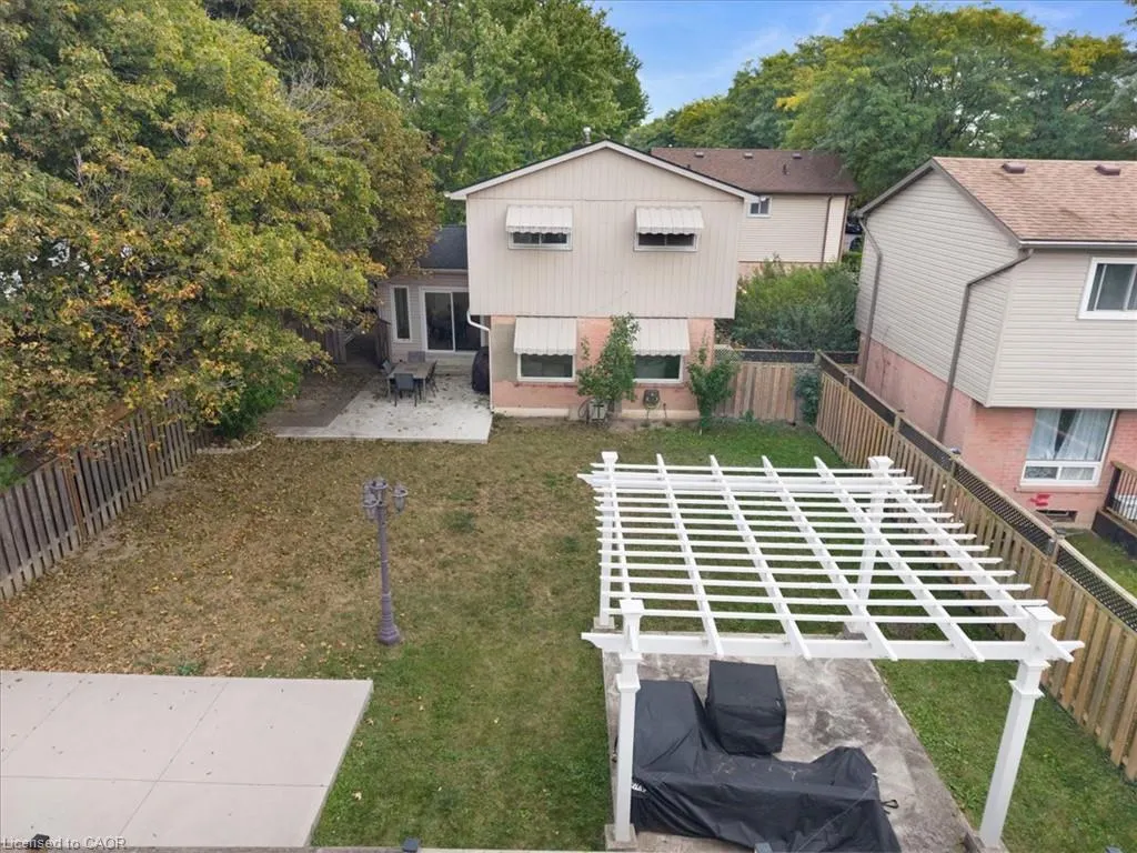 31 Berrisfield Crescent