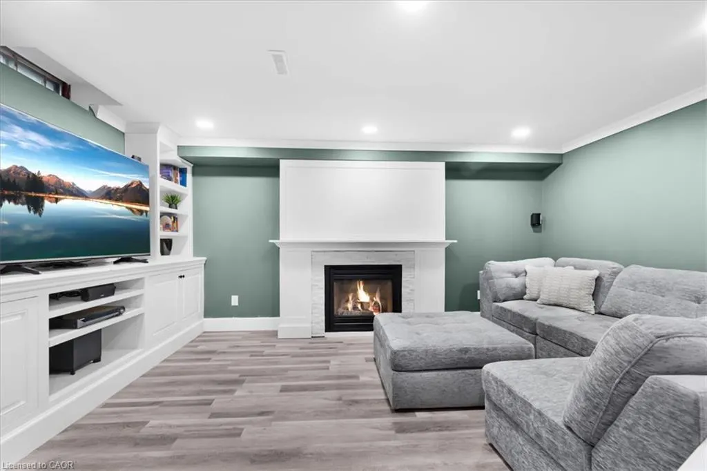 31 Berrisfield Crescent