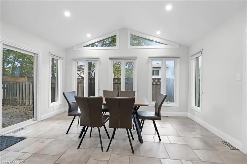 31 Berrisfield Crescent