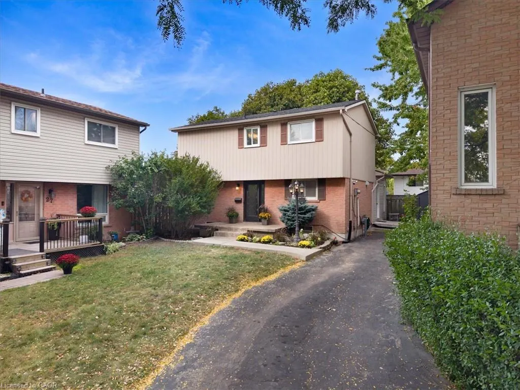 31 Berrisfield Crescent