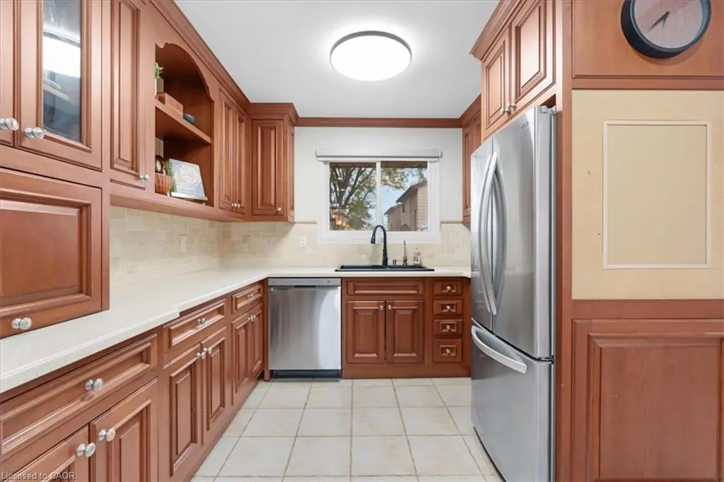 31 Berrisfield Crescent