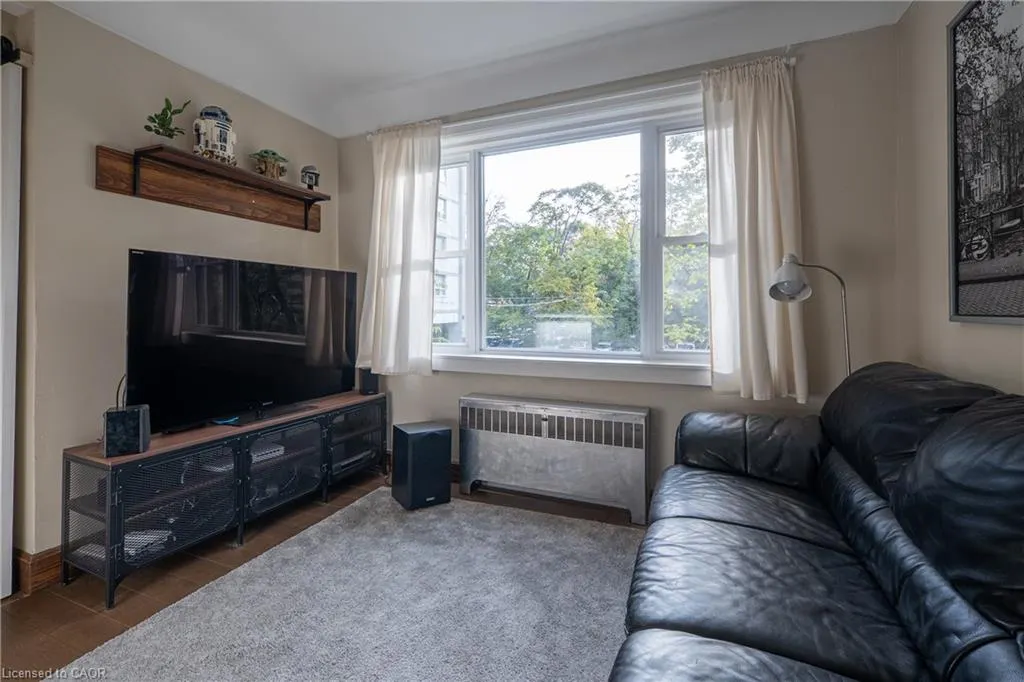 60 Robinson Street #304