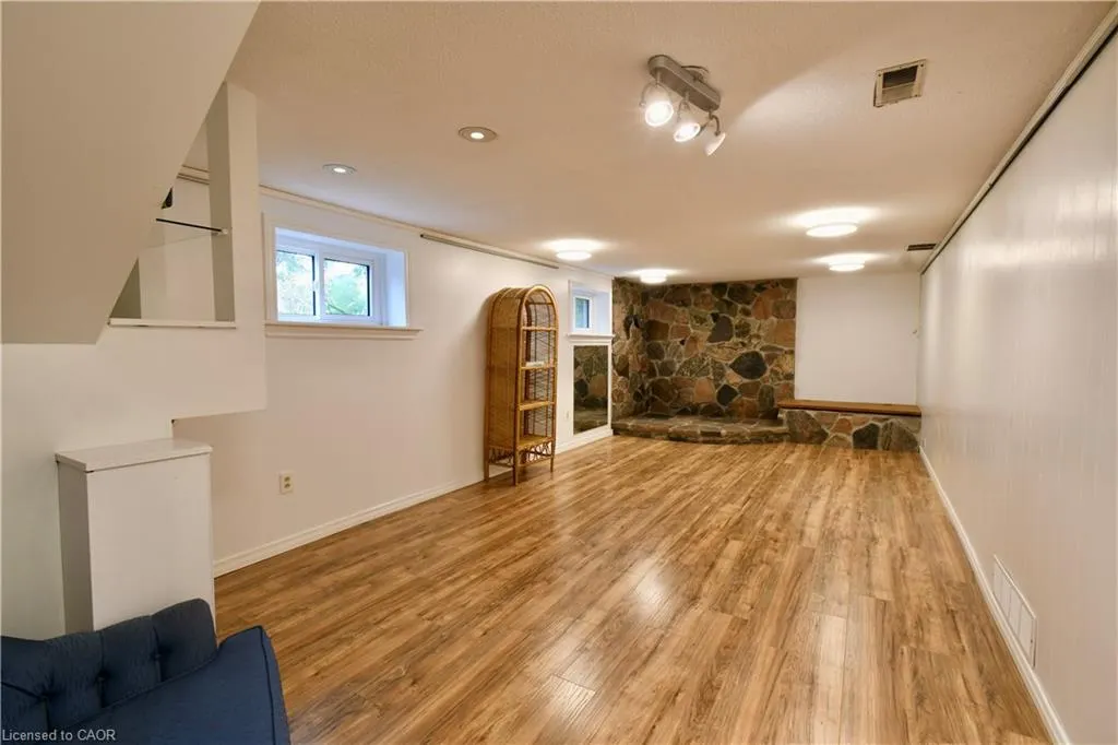 855 Governors Road
