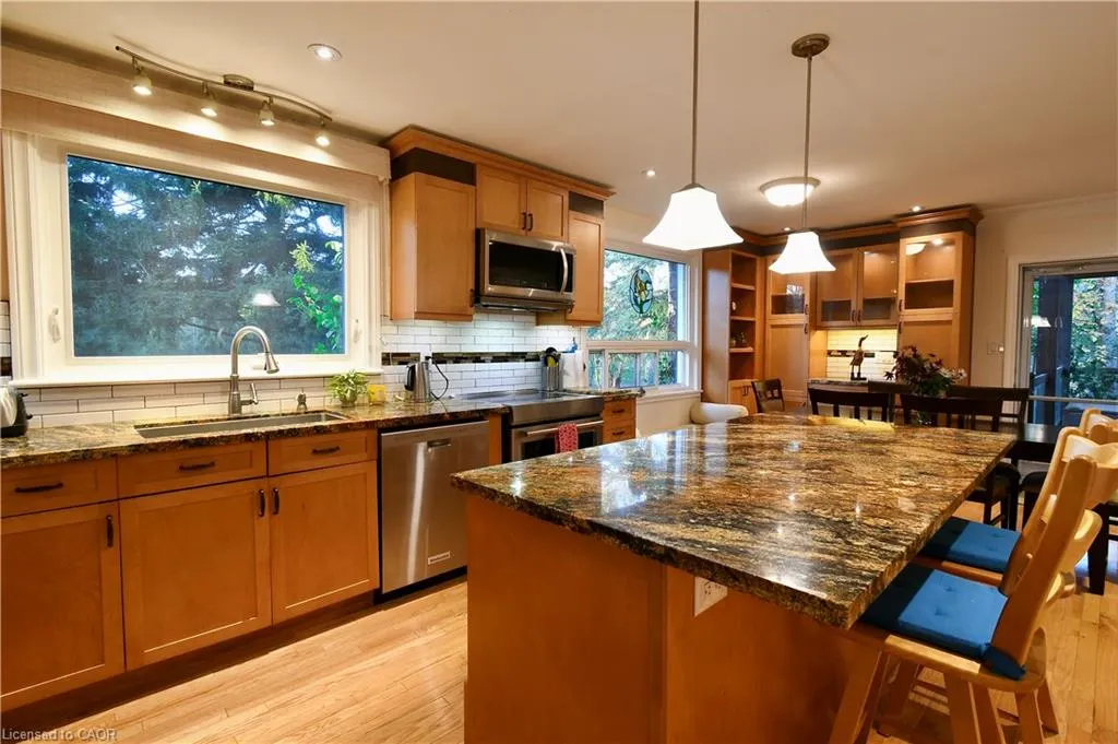 855 Governors Road