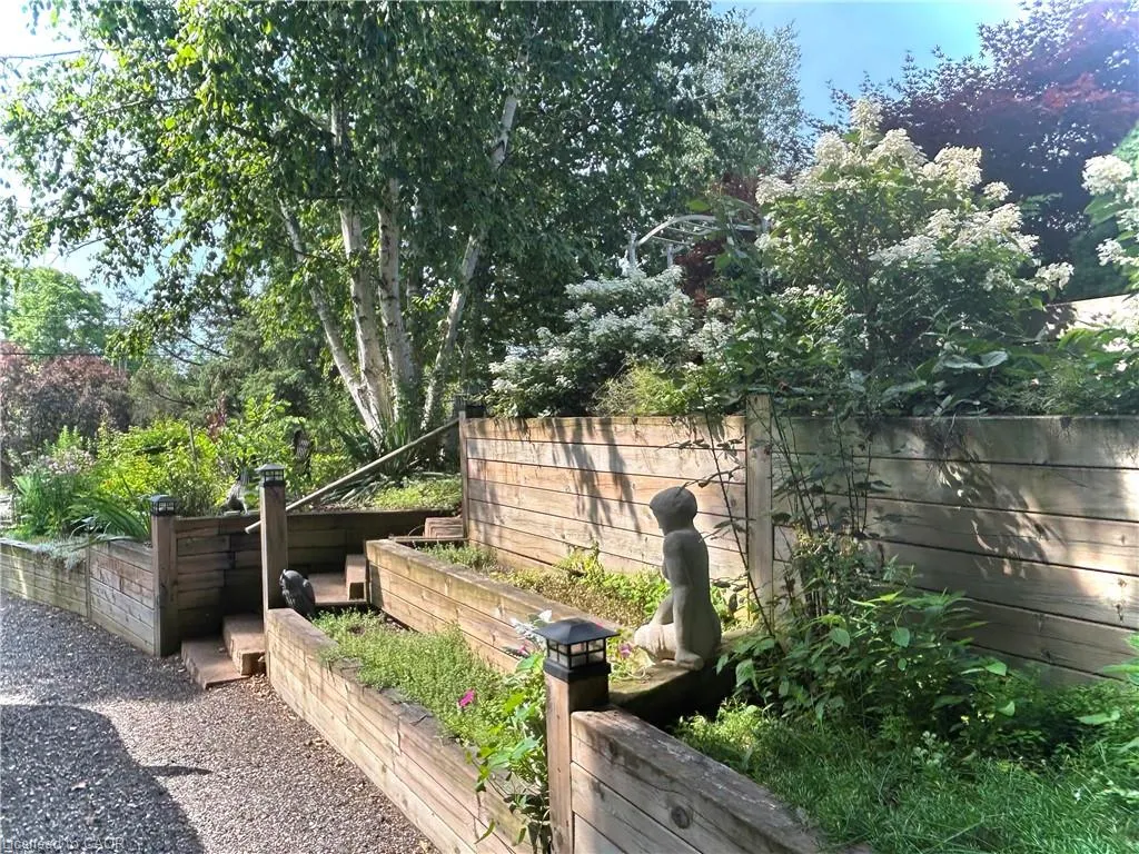 855 Governors Road