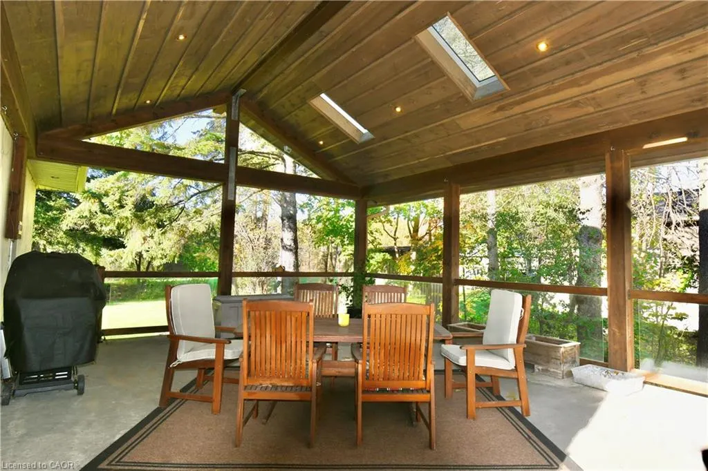 855 Governors Road